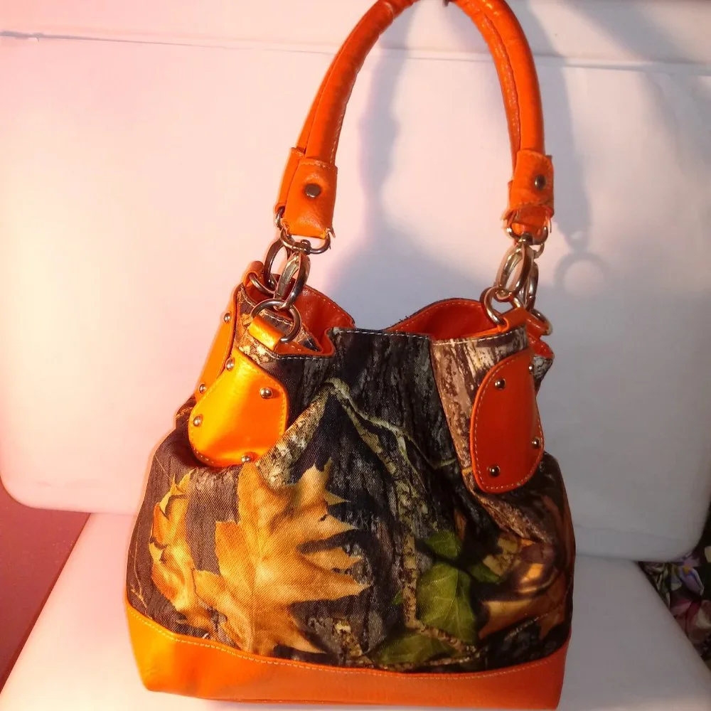 ORANGE AND BROWN FALL TIME TREES AND LEAVES TRIMMED IN SILVER HARDWARE HANDBAG
